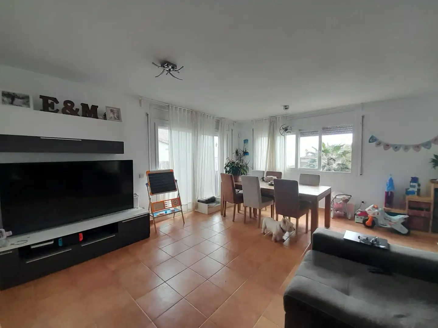 Sala d'estar de Casa o xalet en venda en Canet de Mar amb Aire condicionat, Jardí privat i Terrassa