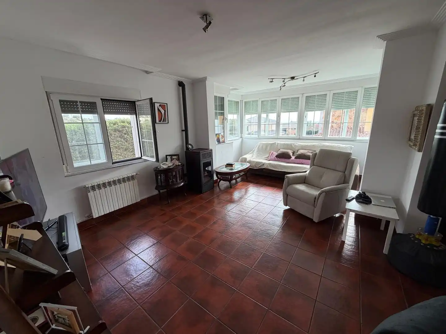 Sala d'estar de Casa adosada en venda en Ávila amb Calefacció i Jardí privat