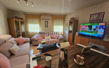 Living room of Flat for sale in Alcalá de Henares  with Air Conditioner, Heating and Terrace