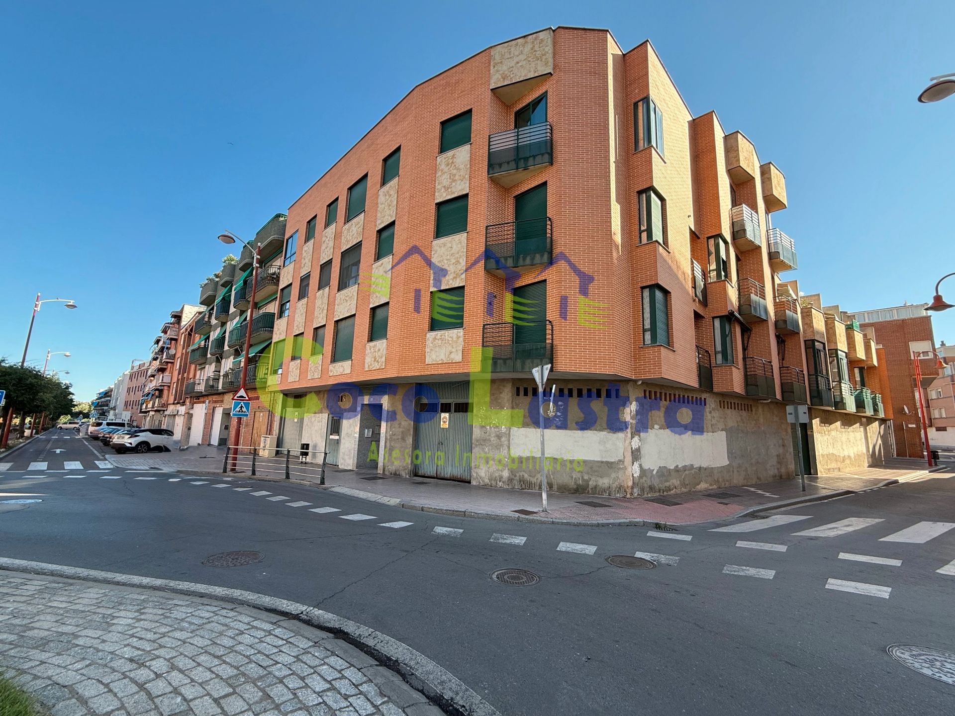 Vista exterior de Apartament en venda en Santa Marta de Tormes amb Calefacció, Parquet i Rentadora