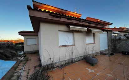 Vista exterior de Casa o xalet en venda en Serracines