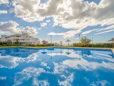 Apartment with pool to rent in Benalmádena pueblo