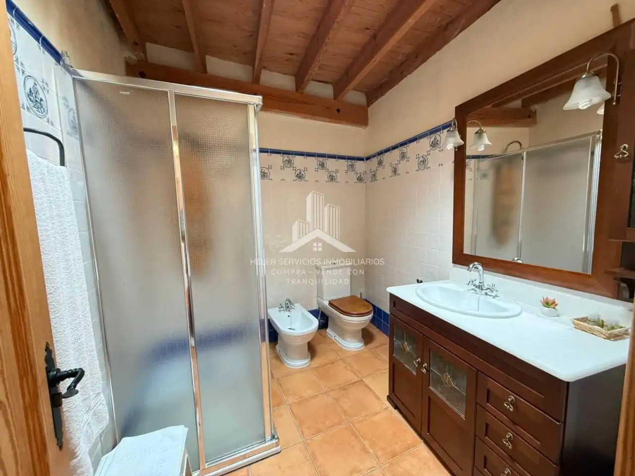Bany de Finca rústica en venda en Cabanes amb Aire condicionat, Calefacció i Terrassa