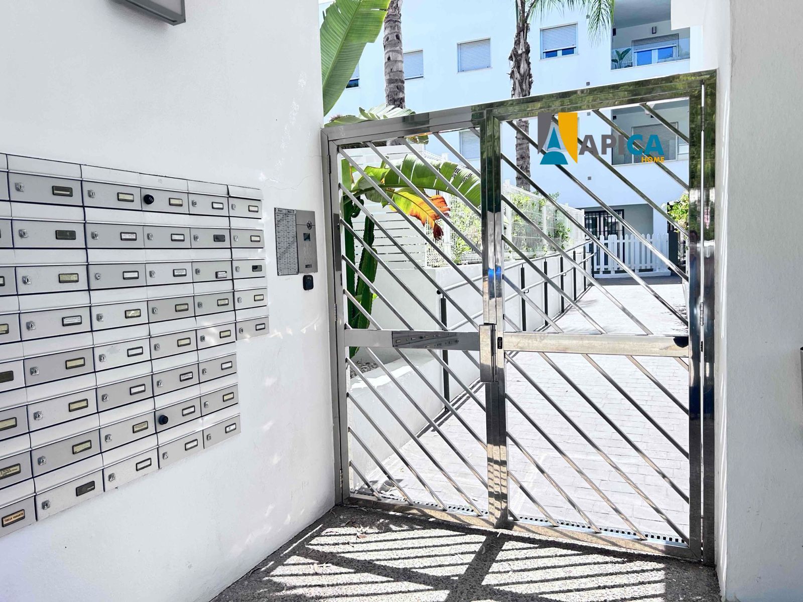 Außenansicht von Wohnung zum verkauf in Conil de la Frontera mit Klimaanlage, Heizung und Terrasse