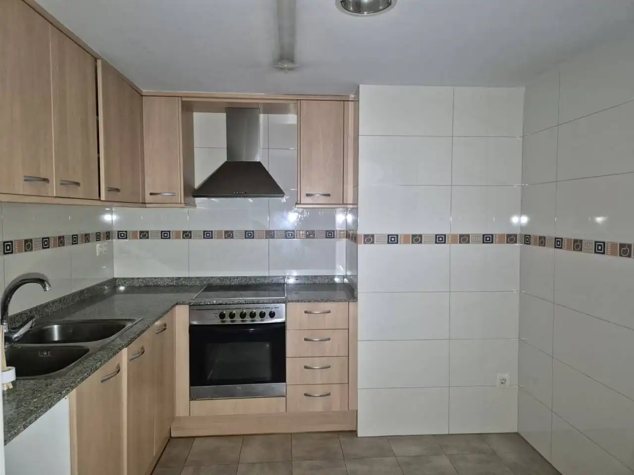 Kitchen of Flat for sale in Terrassa  with Air Conditioner, Parquet flooring and Storage room