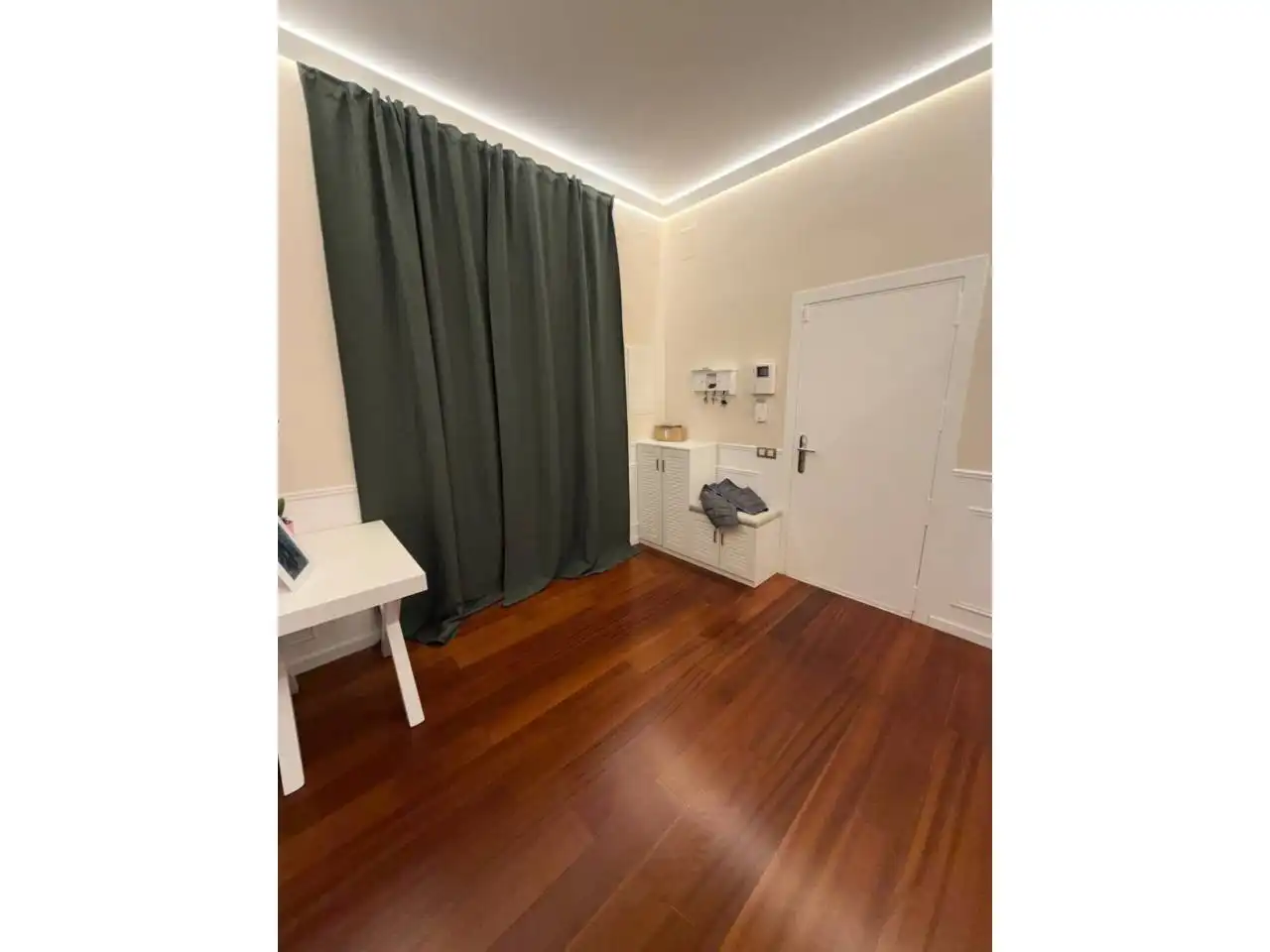 Habitación de Piso en venta en Barcelona con Aire acondicionado, Calefacción y Balcón
