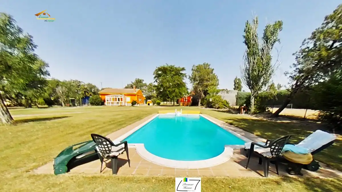 Piscina de Casa o chalet en venta en Muñogrande con Calefacción, Jardín privado y Trastero