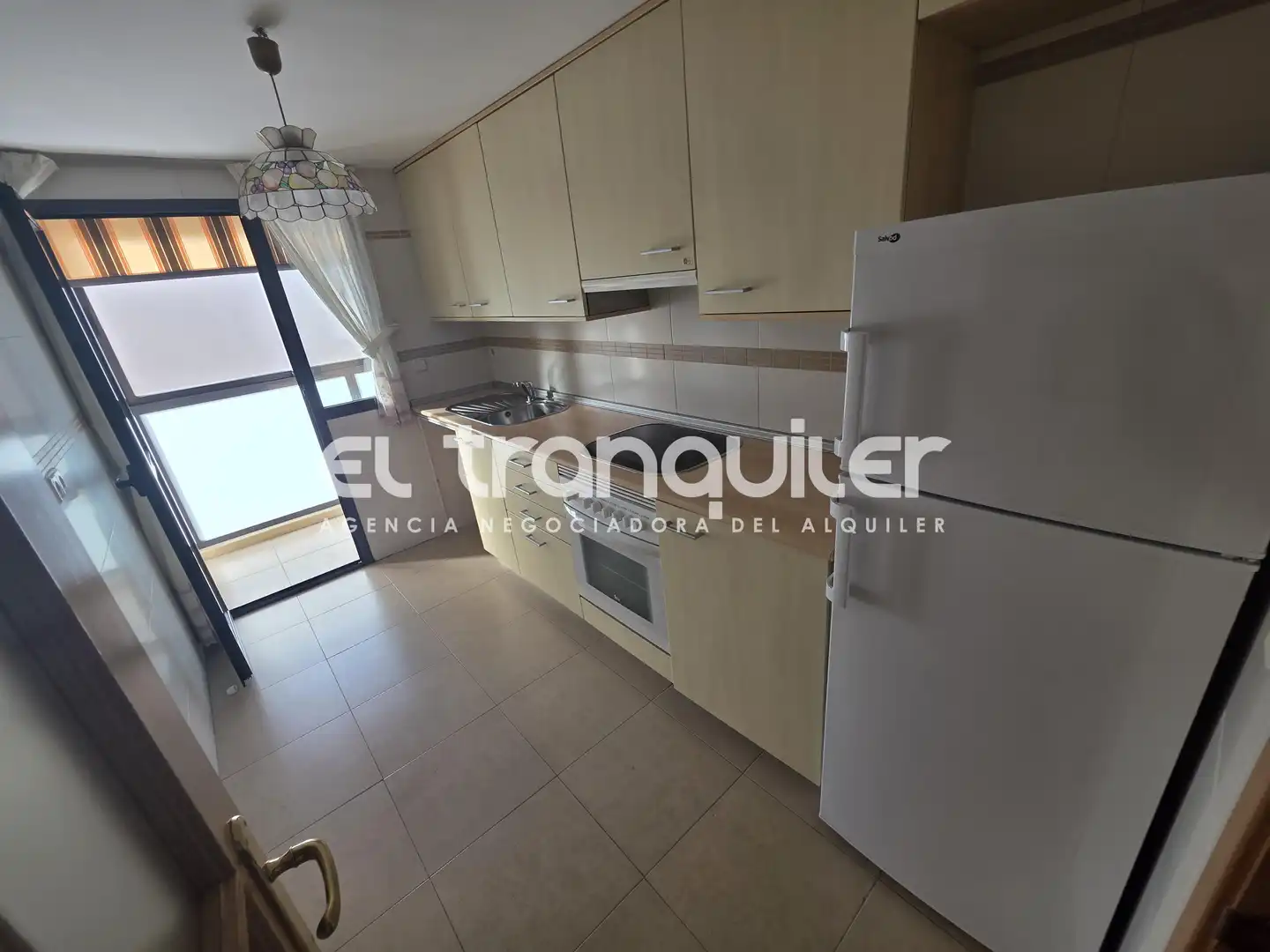 Kitchen of Flat for rent in Madrid  with Air Conditioner, Parquet flooring and Swimming Pool