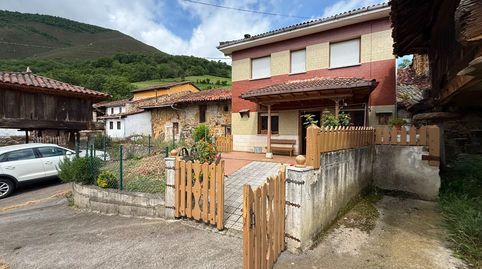 Foto 2 de Casa adosada en venda a Lugar Coañana, 75a, Quirós, Asturias