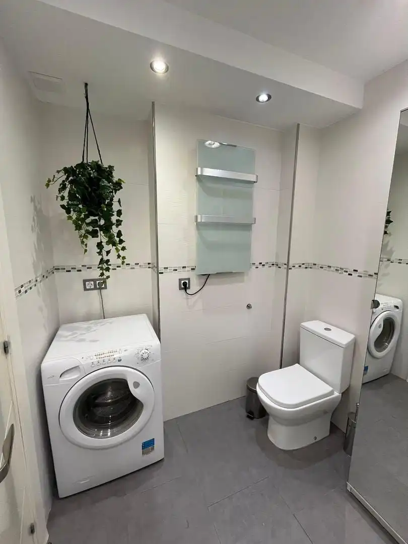 Bathroom of Study for rent in Torremolinos  with Air Conditioner, Heating and Furnished