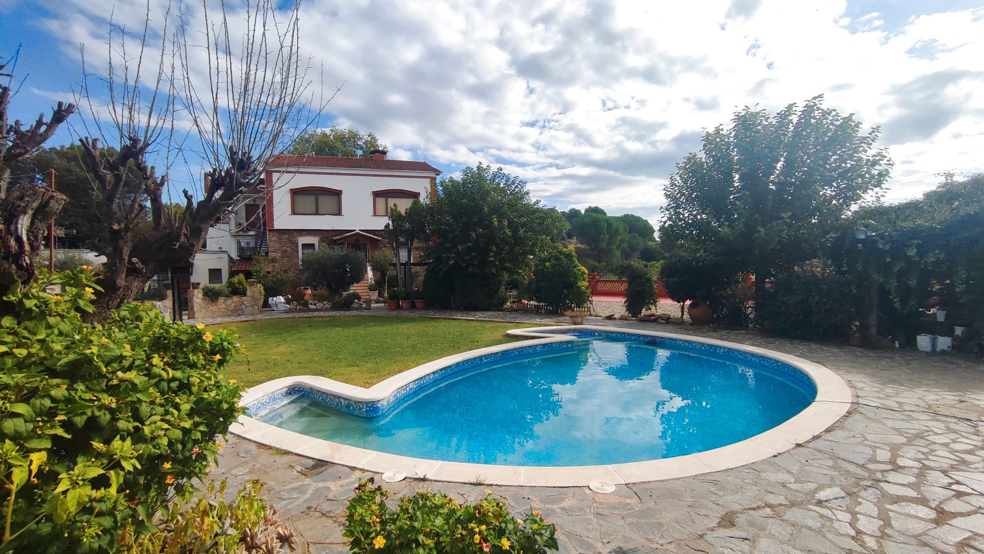 Jardí de Dúplex en venda en Manresa amb Aire condicionat, Calefacció i Jardí privat