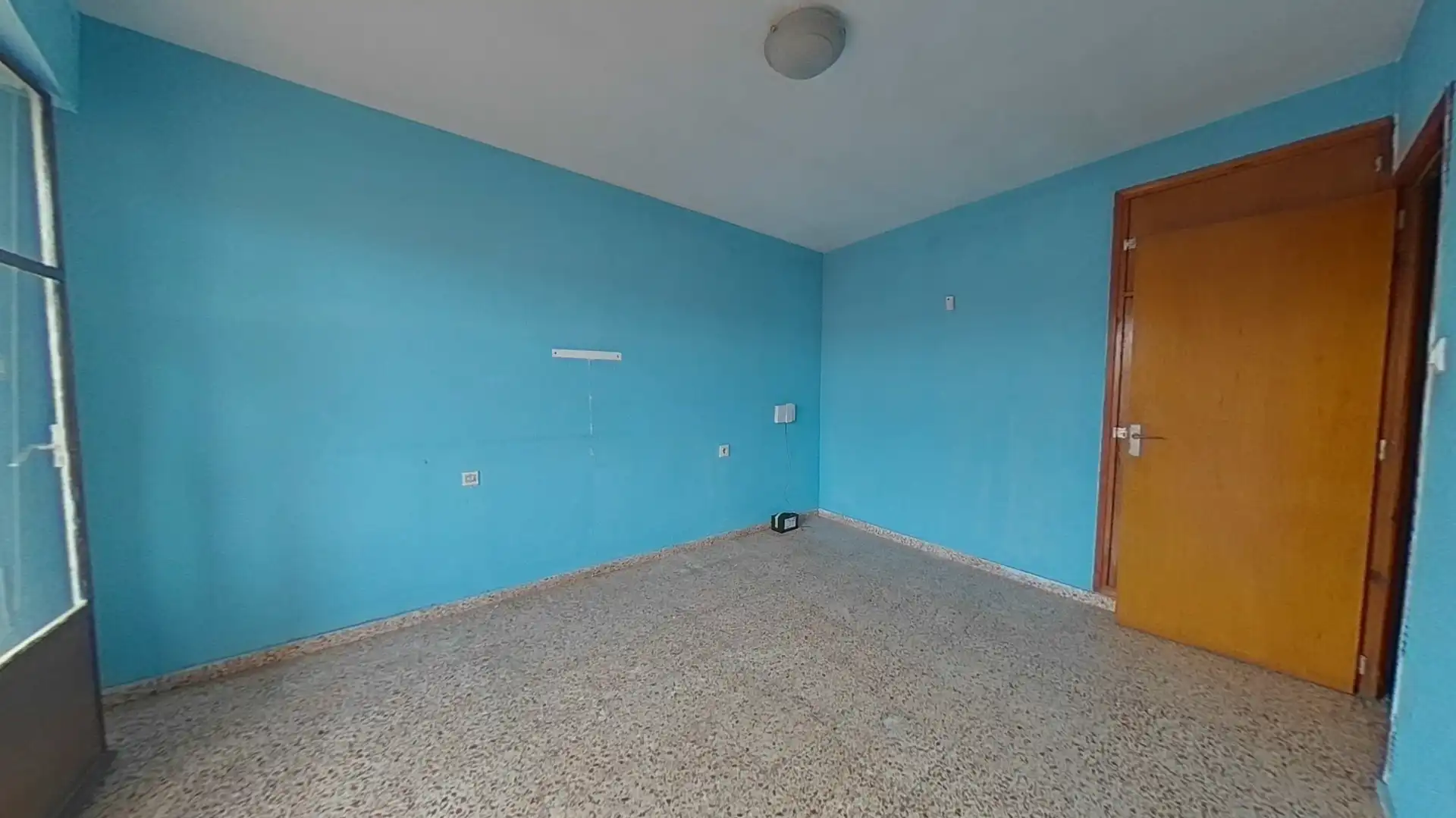 Dormitori de Pis en venda en Ayora amb Balcó