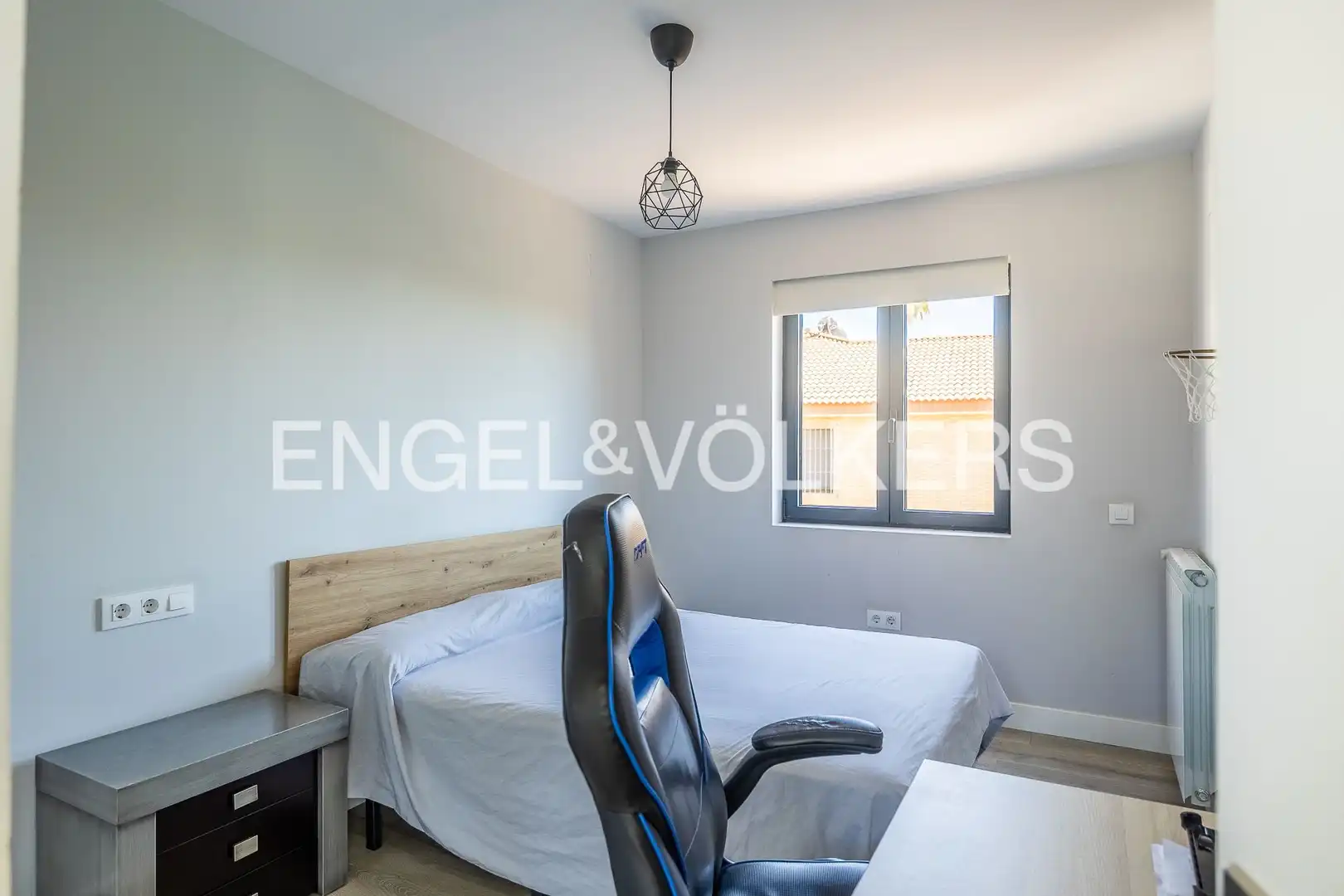Habitación de Casa o chalet en venta en Dos Hermanas con Aire acondicionado, Calefacción y Jardín privado