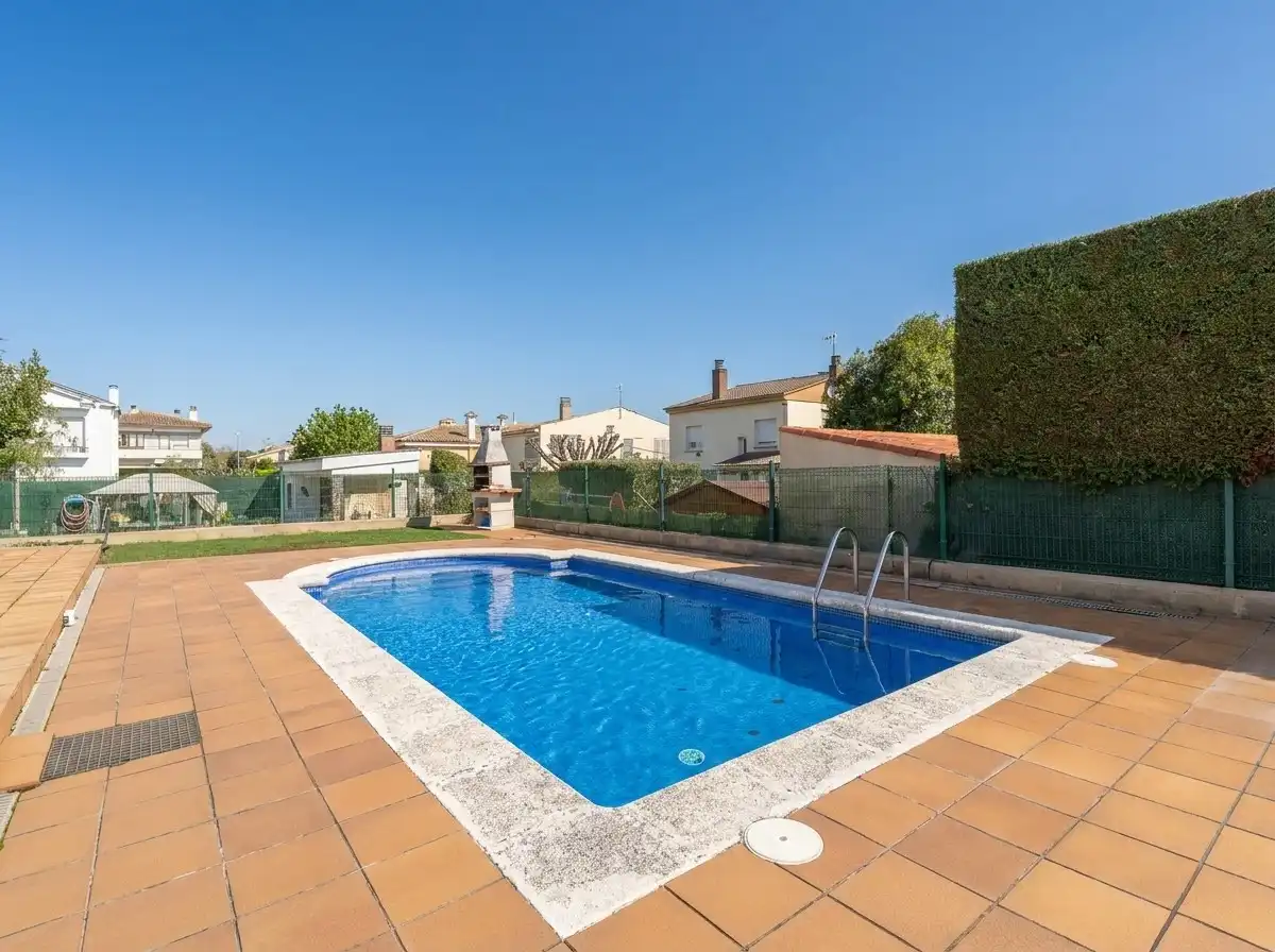 Piscina de Casa o chalet en venta en Quart con Aire acondicionado, Calefacción y Piscina