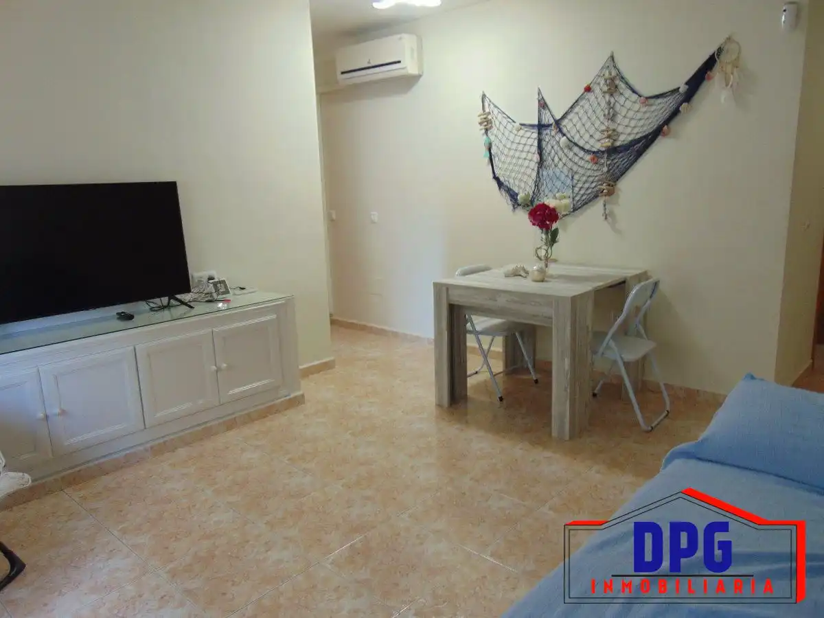 Habitación de Apartamento en venta en Garrucha con Aire acondicionado y Amueblado