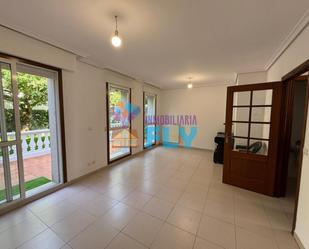 House or chalet for sale in Vigo   with Heating, Private garden and Parquet flooring