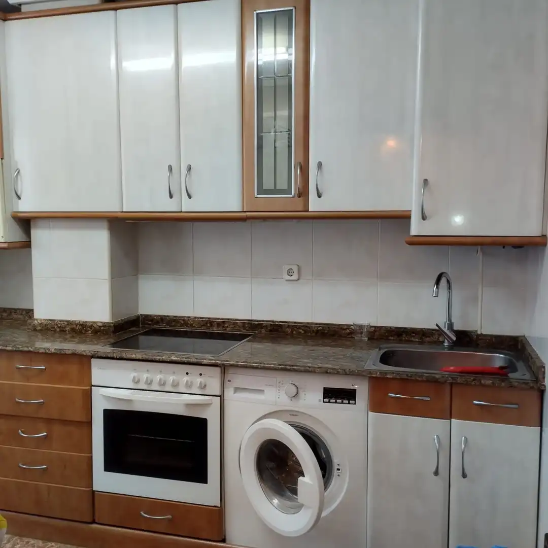 Kitchen of Flat for sale in  Logroño  with Furnished and Balcony