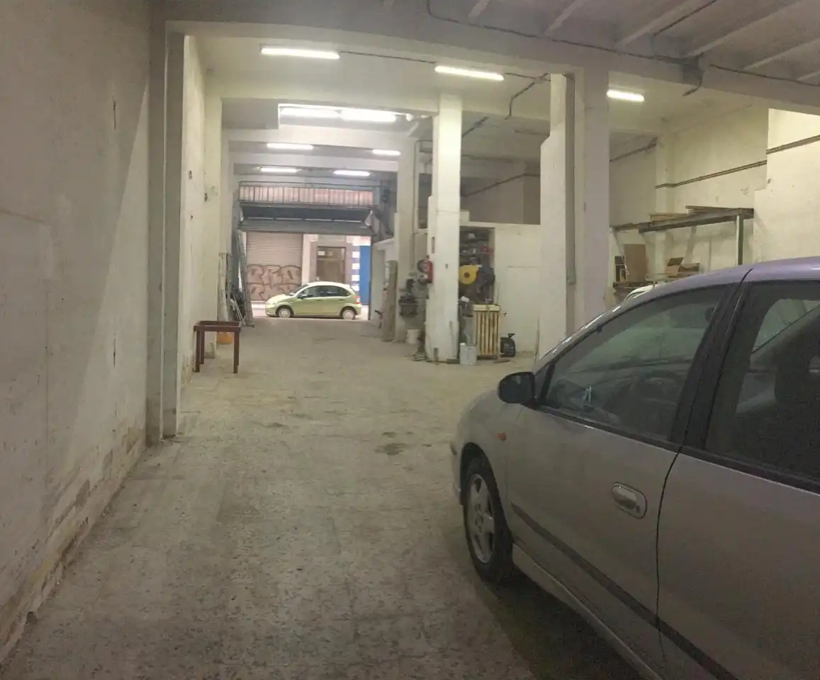 Parkplatz von Geschaftsraum zur Miete in Zaragoza mit Klimaanlage