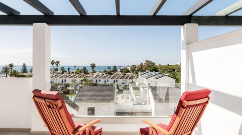 Foto 2 de Dúplex en venta en Bahía Dorada, Estepona