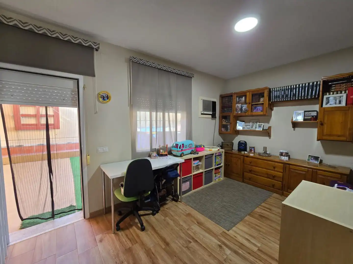 Dormitori de Casa o xalet en venda en Alcalá de Guadaira amb Terrassa i Traster