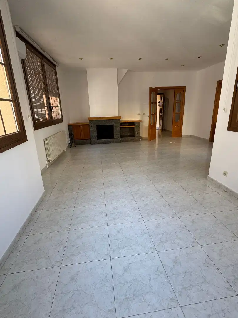 Ground floor for rent in La Garriga  with Air Conditioner, Heating and Terrace