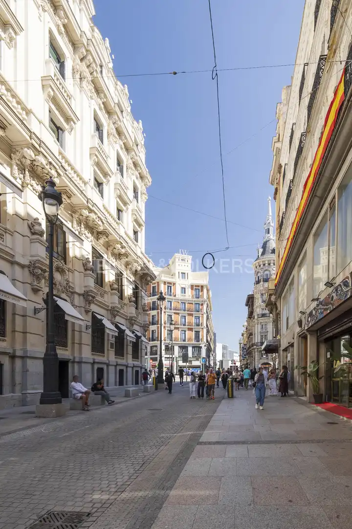 Vista exterior de Pis en venda en Madrid amb Aire condicionat, Calefacció i Terrassa