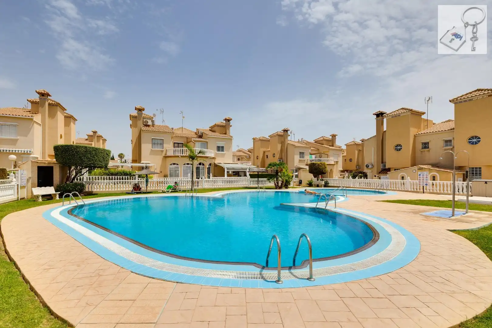 Piscina de Finca rústica en venda en Orihuela