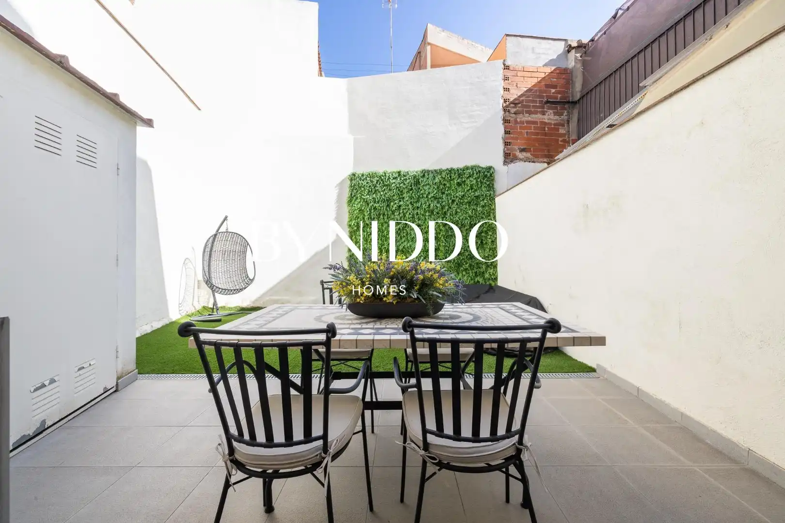 Terrassa de Casa adosada en venda en Sabadell amb Aire condicionat, Calefacció i Jardí privat