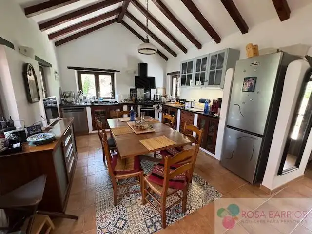 Casa rustica con piscina in vendita a Casares pueblo, imagen 3