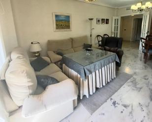Sala d'estar de Pis de lloguer en  Córdoba Capital amb Aire condicionat i Terrassa