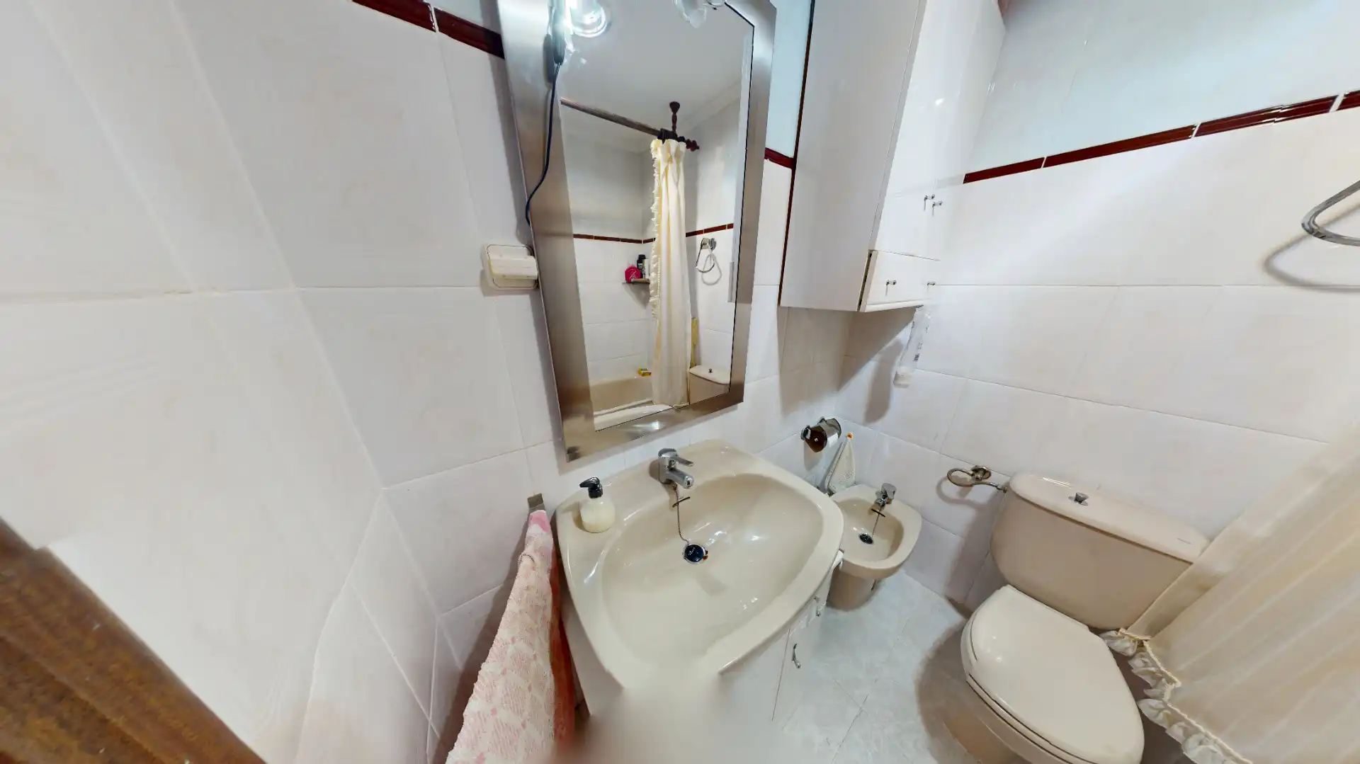 Bany de Pis en venda en Torrevieja amb Aire condicionat, Moblat i Balcó