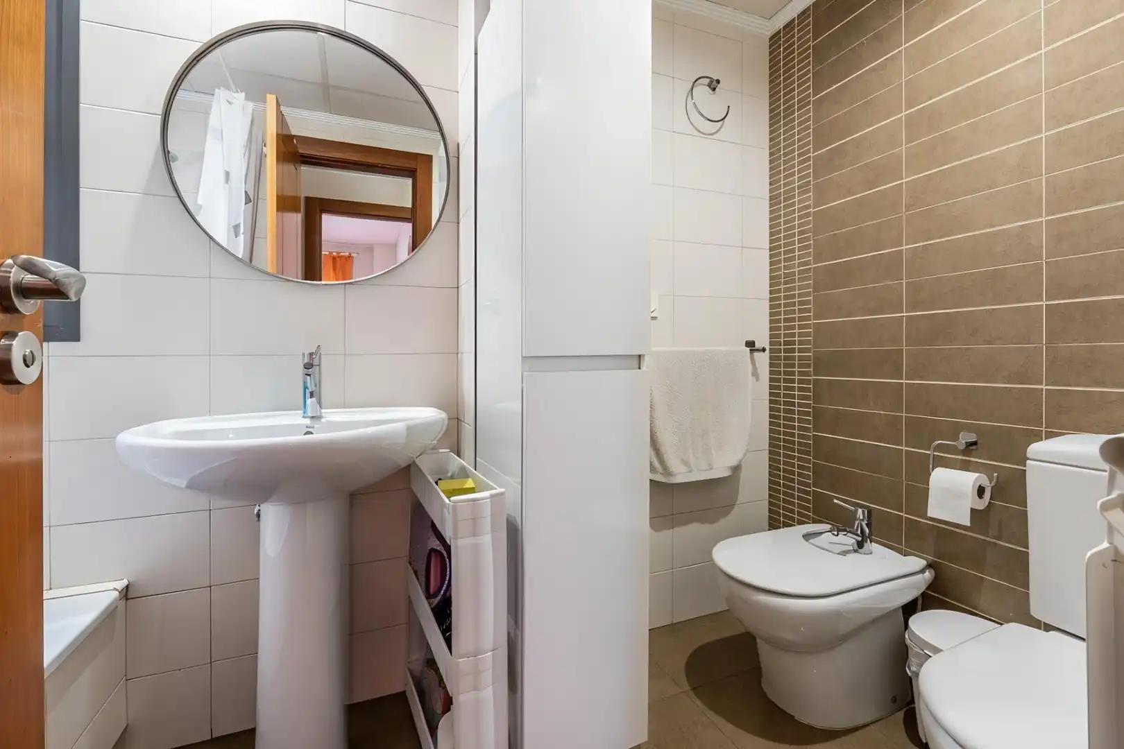 Badezimmer von Wohnung zum Verkauf in Granada mit Heizung, Privatgarten und Balkon