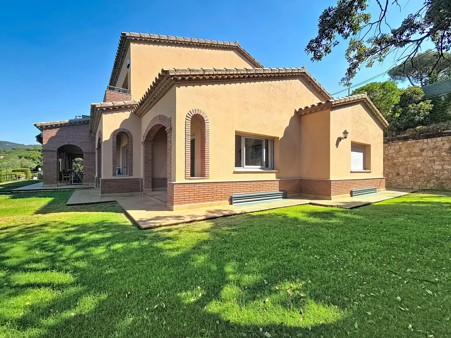Exterior view of Houses for sale in Cabrils  with Heating and Terrace