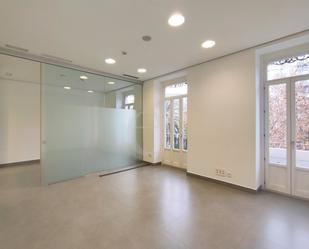 Office to rent in  Valencia Capital  with Air Conditioner