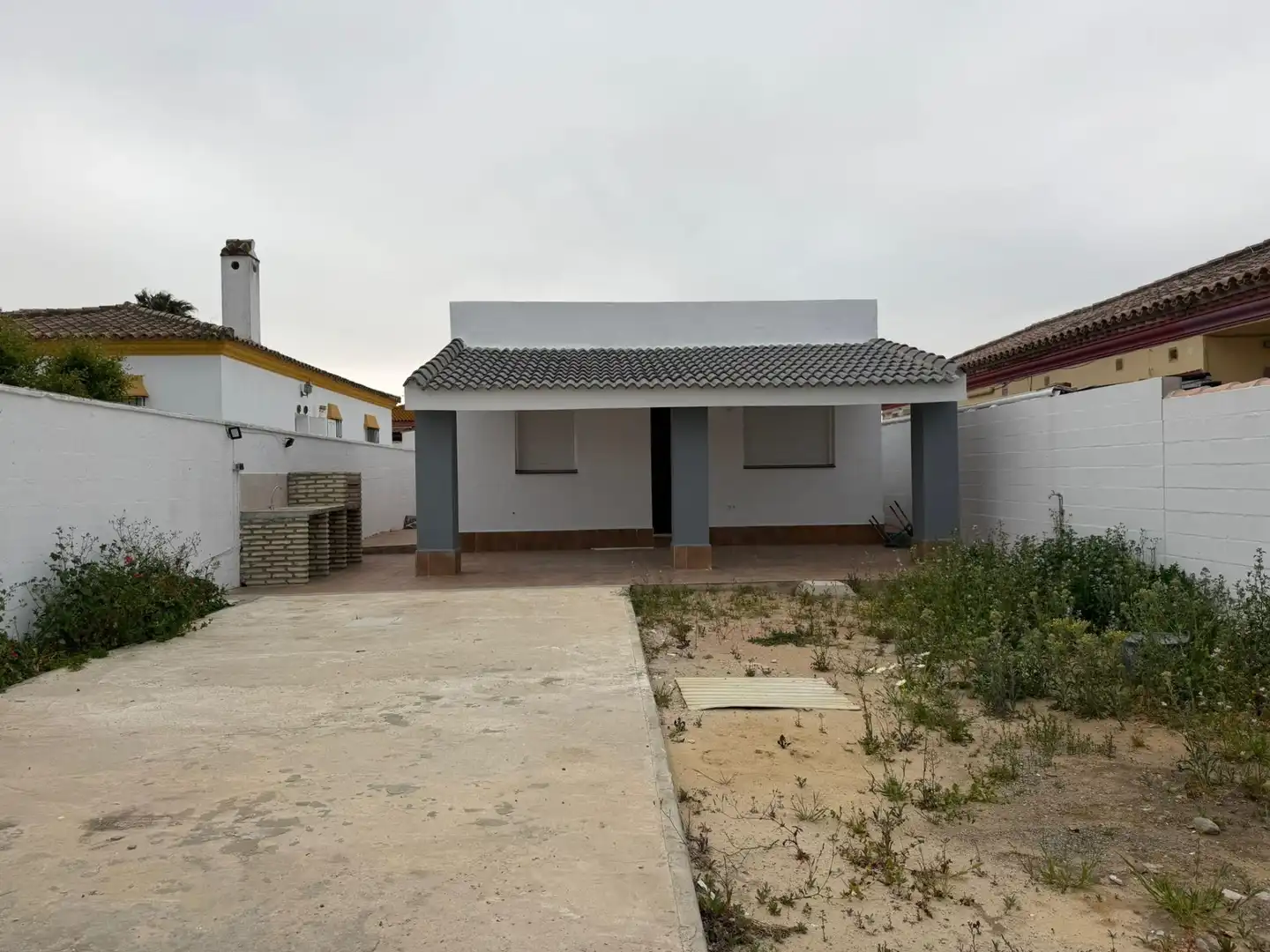 Vista exterior de Casa o chalet en venta en Chiclana de la Frontera con Terraza y Trastero