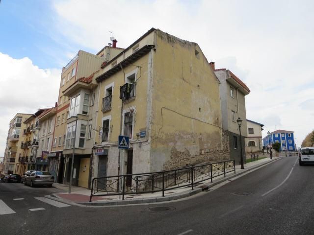 Vista exterior de Àtic en venda en Burgos Capital amb Parquet