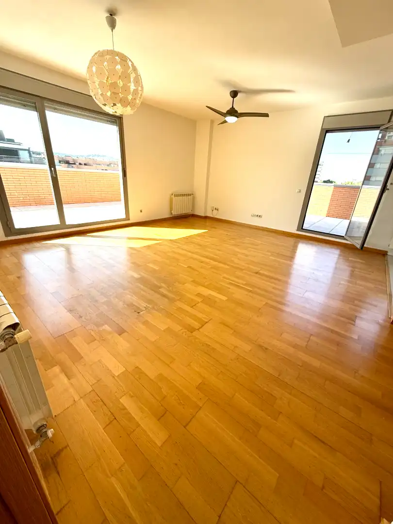 Wohnzimmer von Dachboden zur Miete in Guadalajara mit Klimaanlage, Heizung und Terrasse