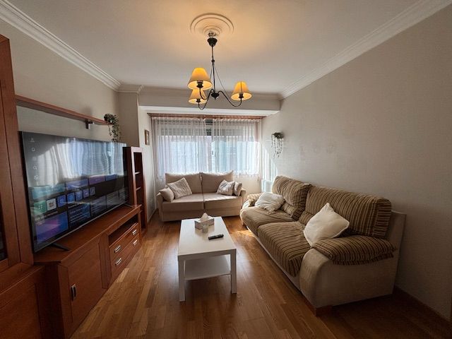 Living room of Flat to rent in Ferrol  with Heating, Parquet flooring and Storage room