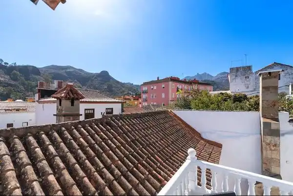Vista exterior de Piso en venta en Vega de San Mateo con Terraza, Trastero y Amueblado