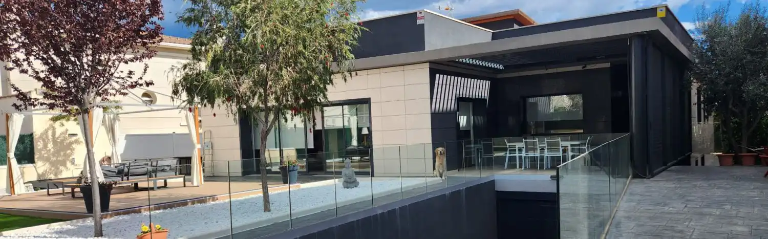 Vista exterior de Casa o chalet en venta en Cubelles con Aire acondicionado, Calefacción y Jardín privado