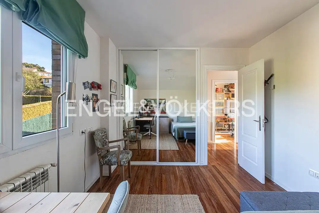 Habitación de Casa o chalet en venta en Gijón  con Calefacción, Jardín privado y Terraza