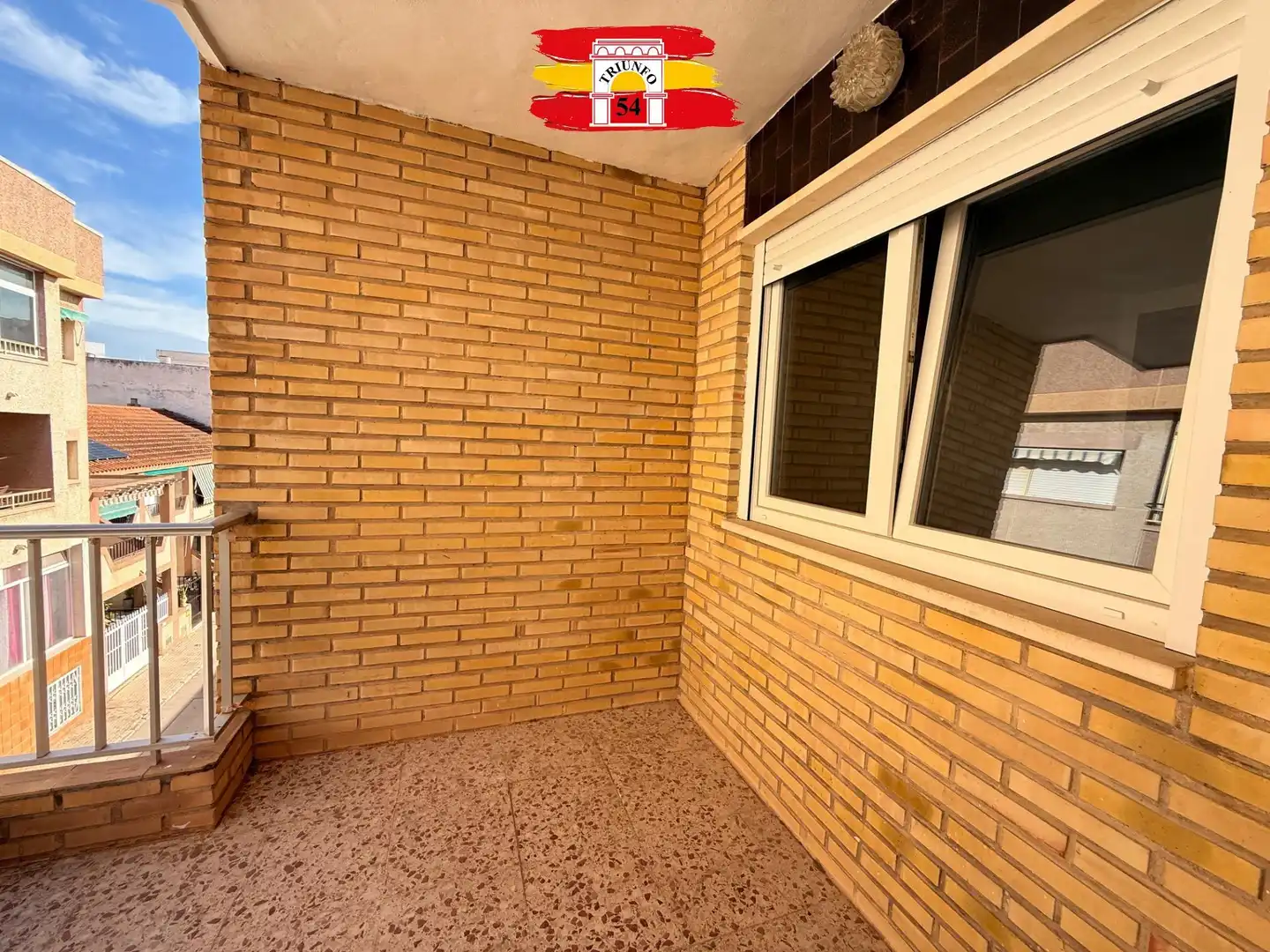 Vista exterior de Piso en venta en San Pedro del Pinatar