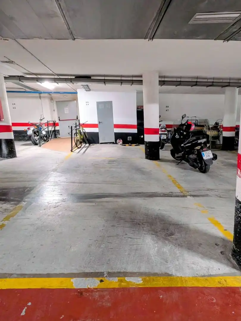 Parking of Flat for sale in Benalmádena  with Air Conditioner, Heating and Storage room