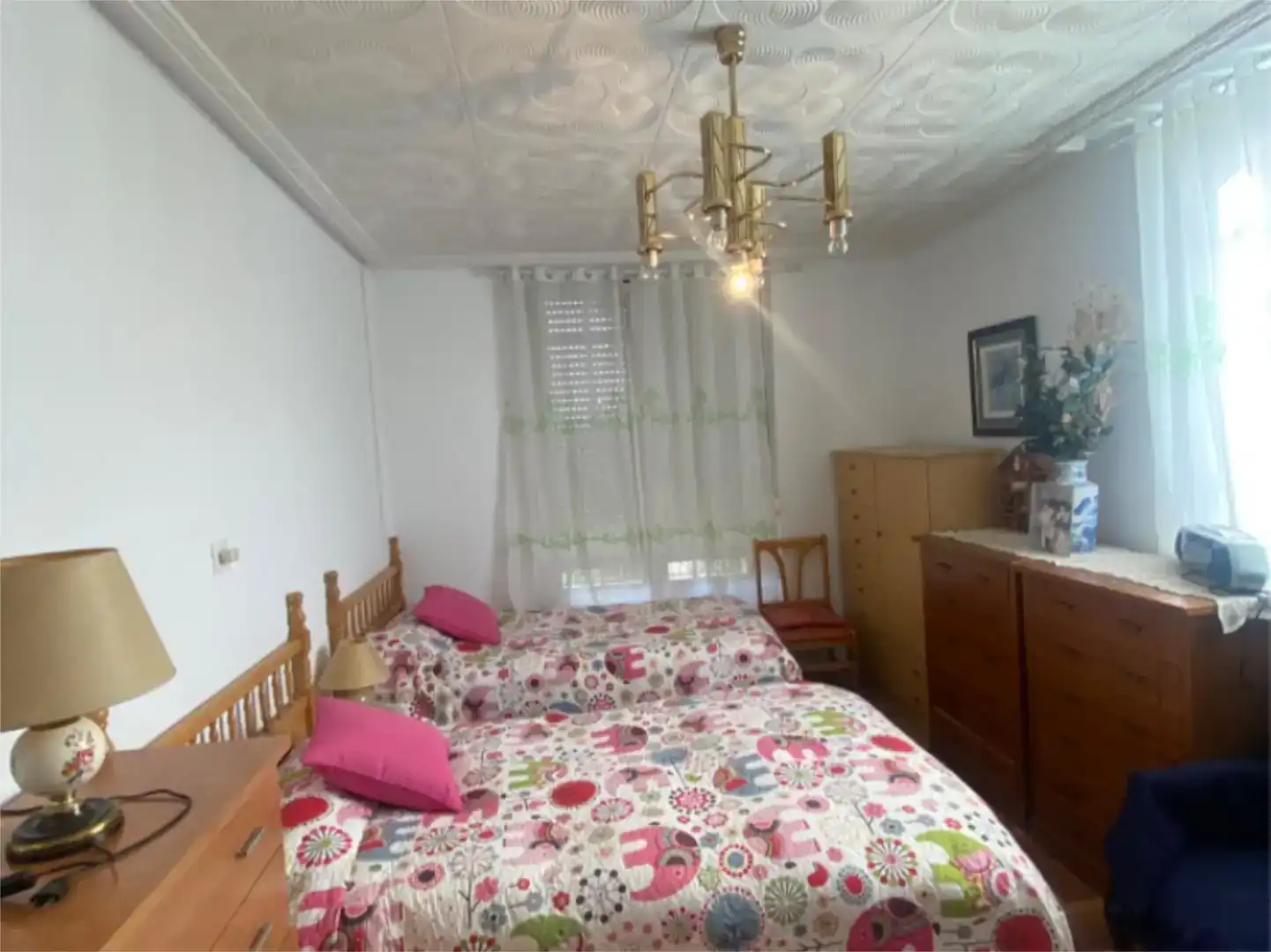 Dormitori de Casa o xalet en venda en Astorga amb Jardí privat, Traster i Moblat