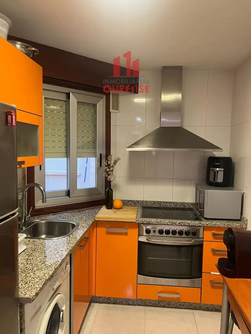 Küche von Wohnung zum Verkauf in Ourense Capital 