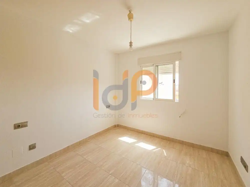 Dormitori de Apartament en venda en Vera amb Terrassa i Piscina comunitària