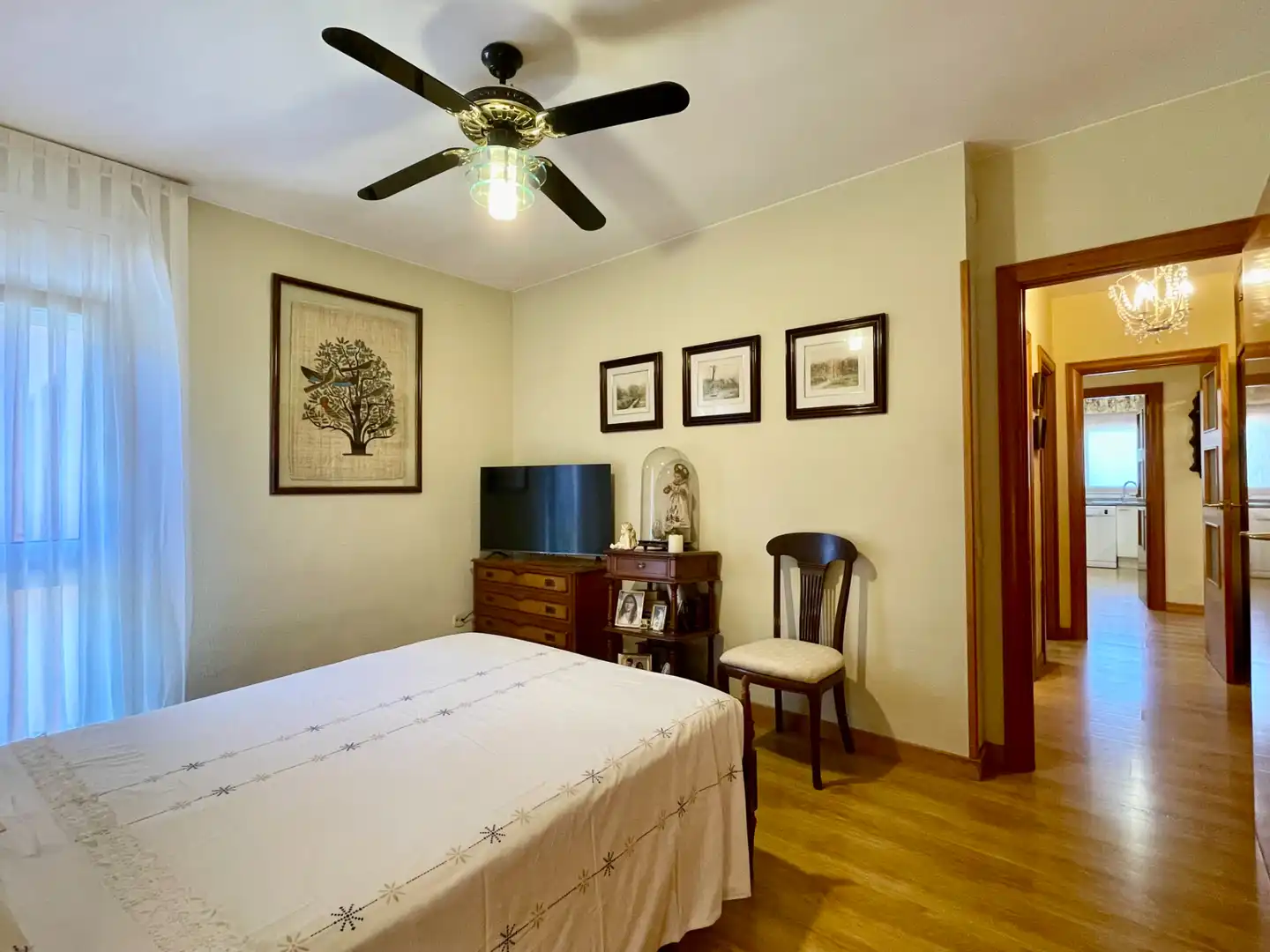 Schlafzimmer von Dachboden zum Verkauf in Caldes d'Estrac mit Klimaanlage, Heizung und Terrasse