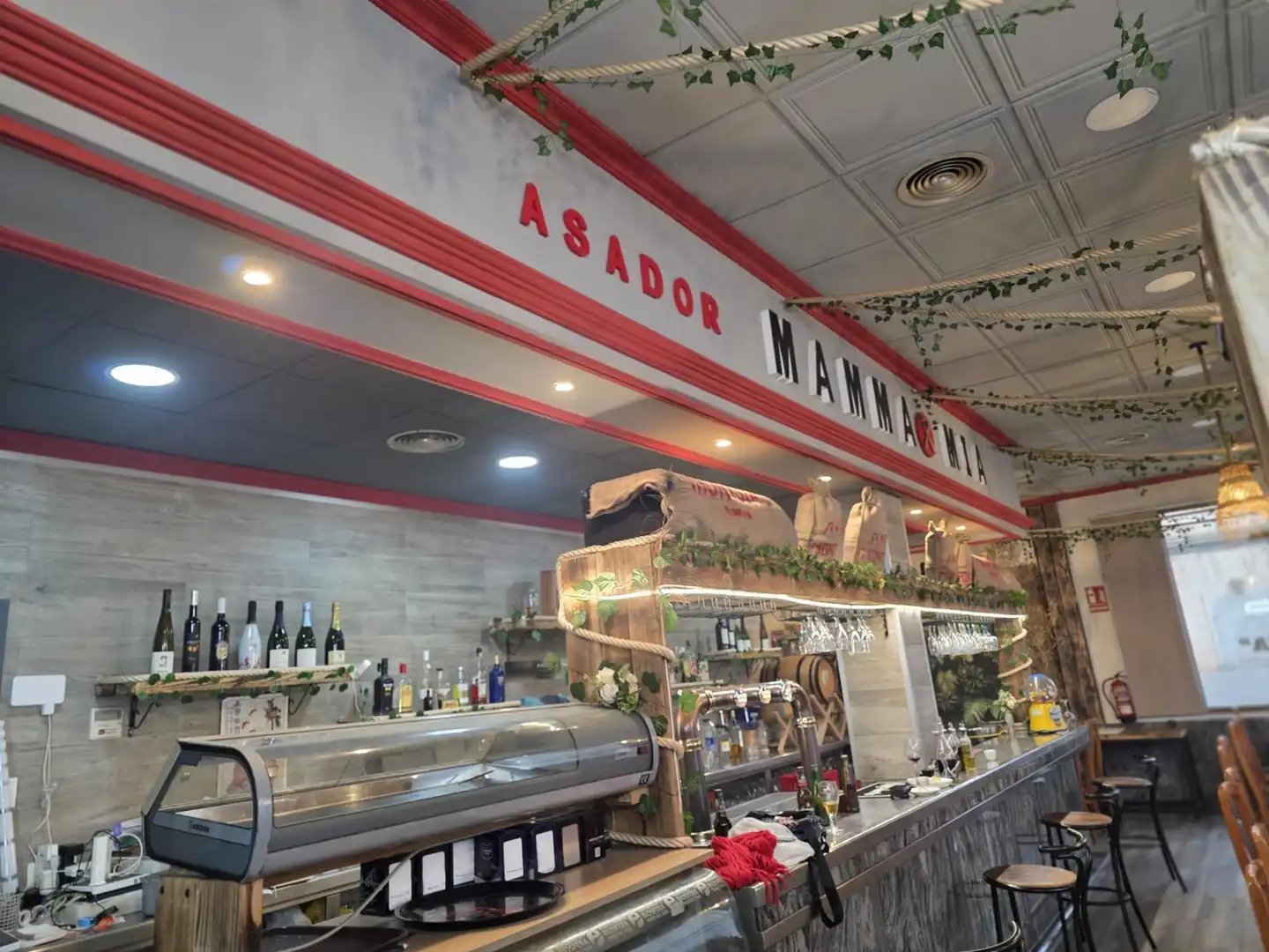 Local de lloguer en Amposta amb Aire condicionat i Moblat