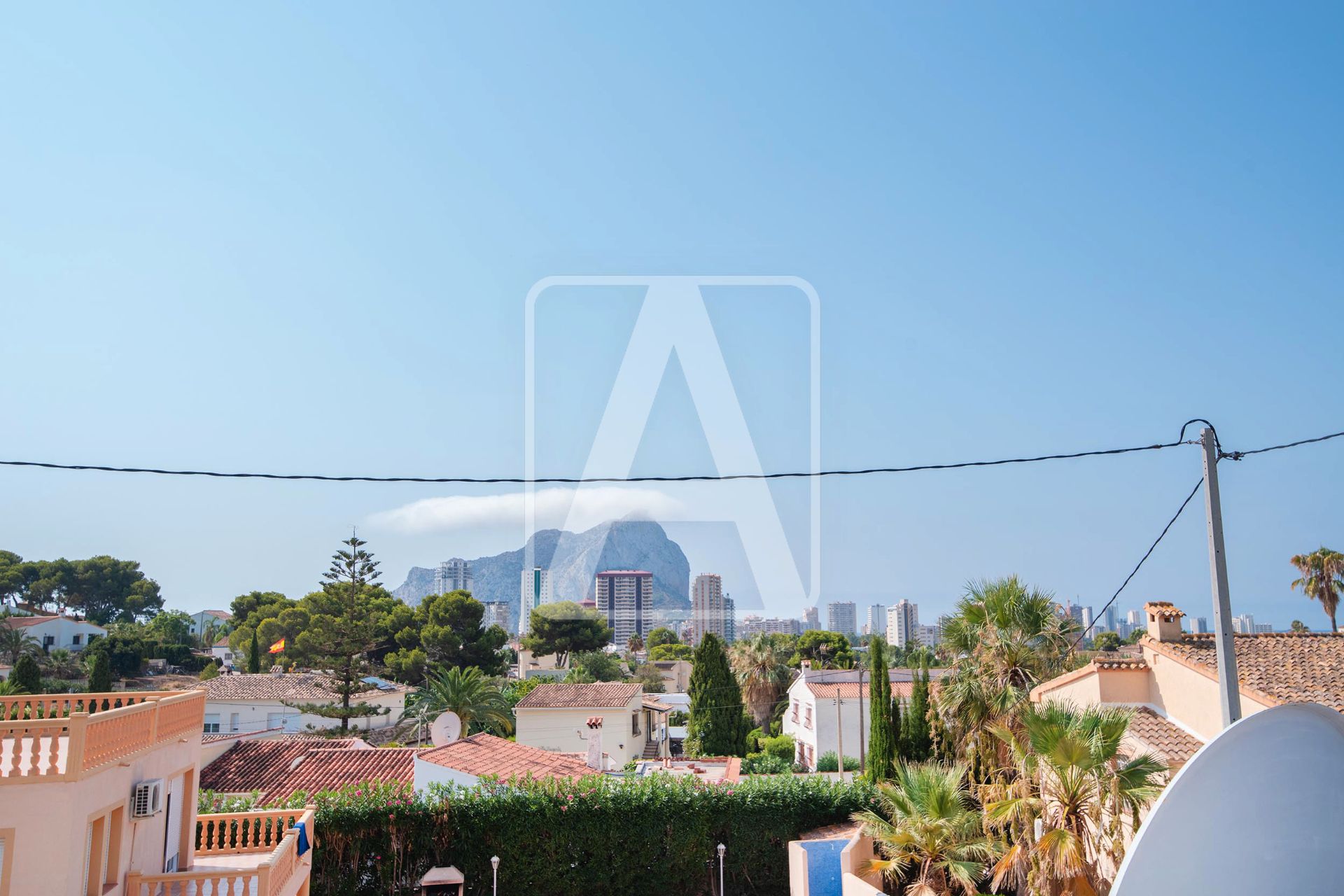 Vista exterior de Casa o xalet en venda en Calpe / Calp amb Aire condicionat, Calefacció i Jardí privat