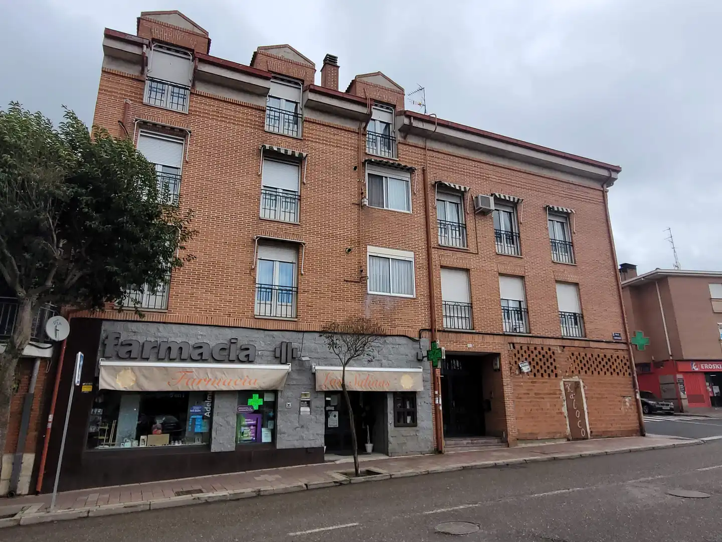 Parkplatz mit Aufzug zum Verkauf in Medina del Campo
